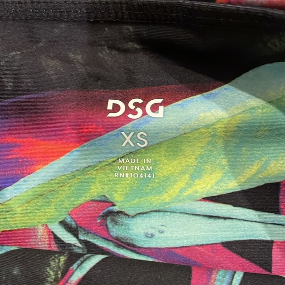 DSG FLORAL HIGH-RISE CROP LEGGINGS NWT - Picture 3 of 5